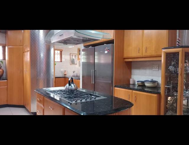 4 BEDROOM HOUSE FOR SALE IN RESERVOIR HILLS